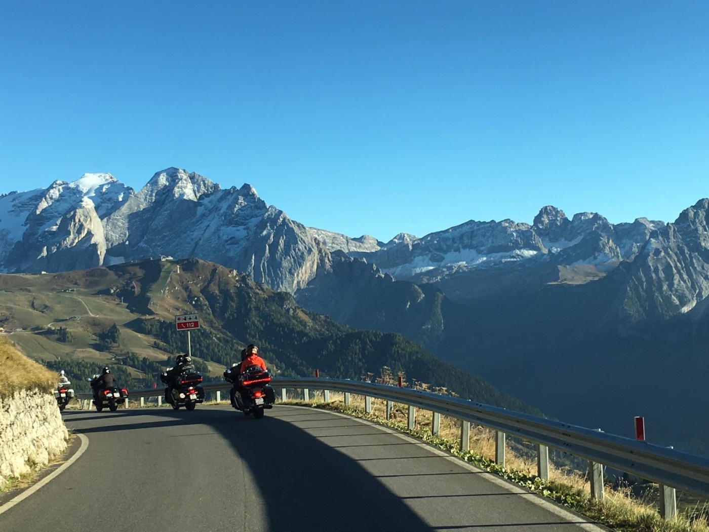 viagem de moto nos Alpes